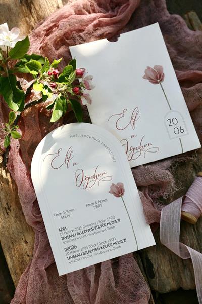 Lale Temalı Oval Düğün Davetiyesi