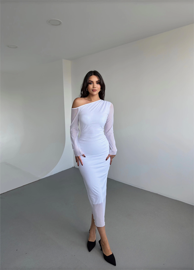 Asimetrik Uzun Tül Elbise