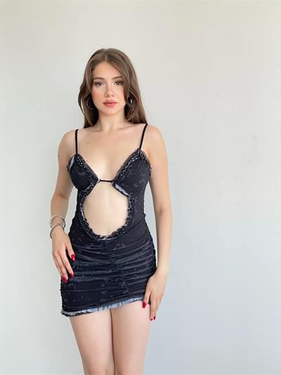 Bel Dekolteli Fırfır Elbise