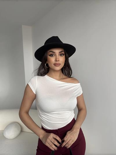 Kayık Yaka Büzgülü Crop