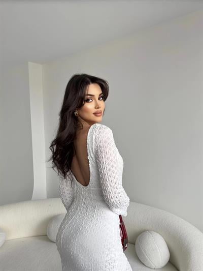 Sırt Dekolteli Dantel Elbise