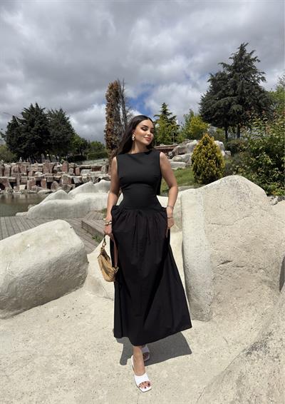 Sırt Detaylı Premium Elbise