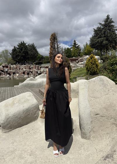 Sırt Detaylı Premium Elbise