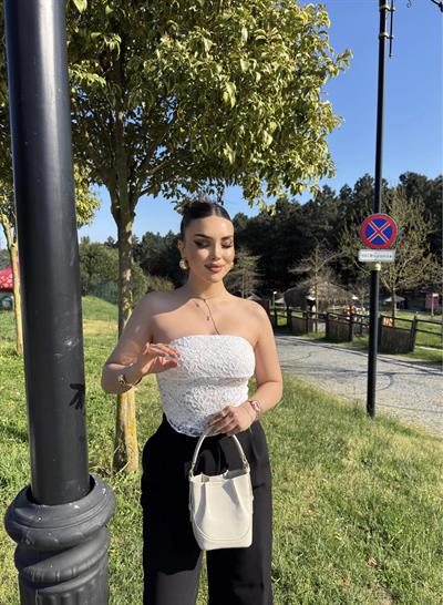 Straplez Dantel Crop