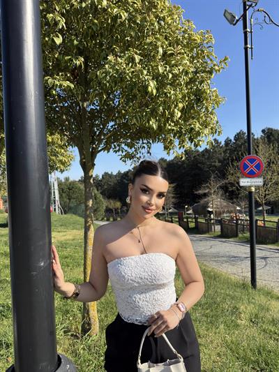 Straplez Dantel Crop