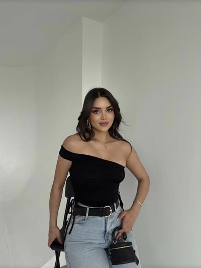 Tek Omuz Büzgülü Crop