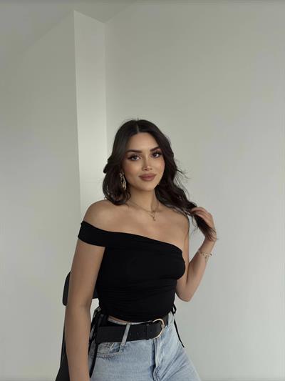 Tek Omuz Büzgülü Crop