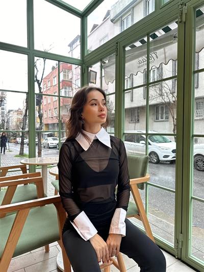 Tül Yaka Detay Crop