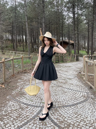 Yaka Detaylı Double Elbise