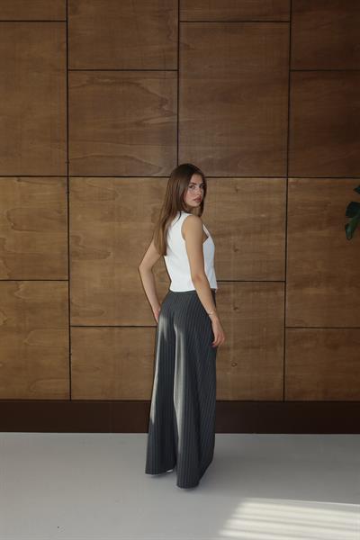 Çizgili Pile Detay Pantolon