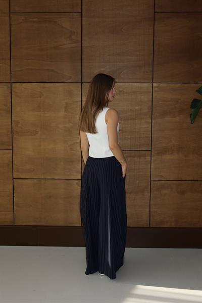 Çizgili Pile Detay Pantolon