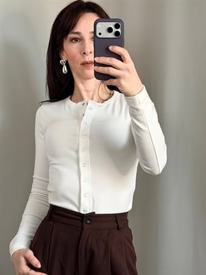 Çıtçıtlı Krem Renk Bluz