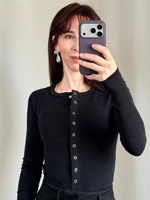 Çıtçıtlı Siyah Bluz