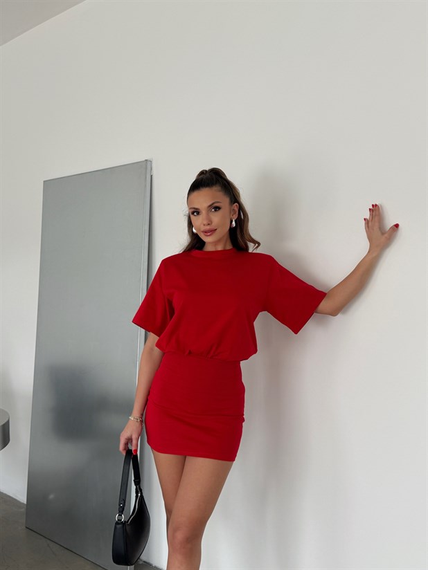 Pens Dikişli Vatkalı Elbise - Kırmızı