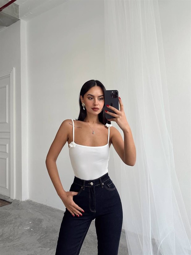Gül Detaylı Bodysuit - Beyaz