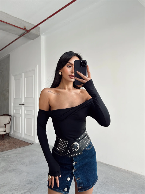 Yaka Katlama Bluz  - Siyah