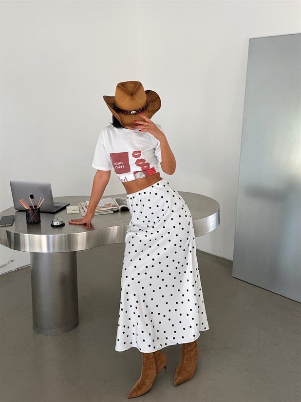 Uzun Puantiye Desenli Saten Etek - Beyaz