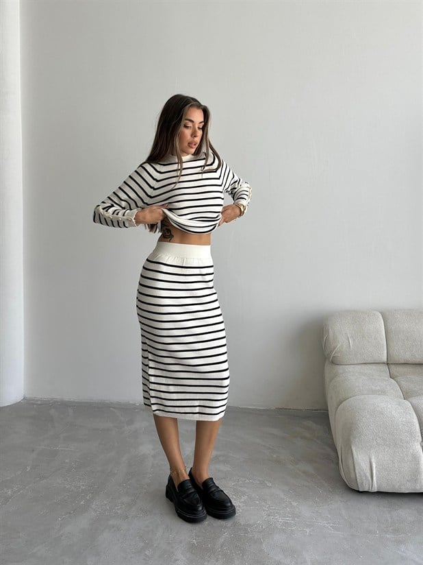 Çizgili Etekli Triko Takım - Beyaz