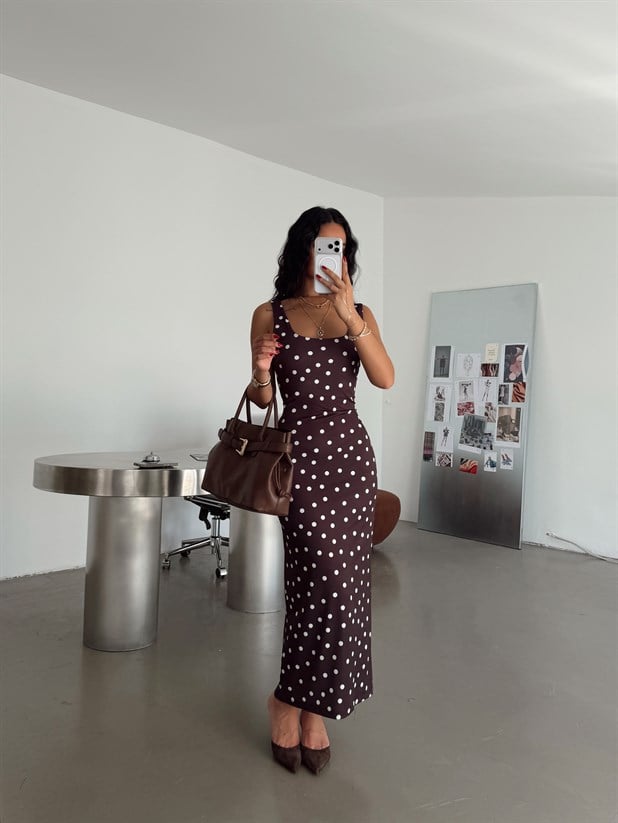 Halter Yaka Puantiyeli Maxi Elbise - Kahve