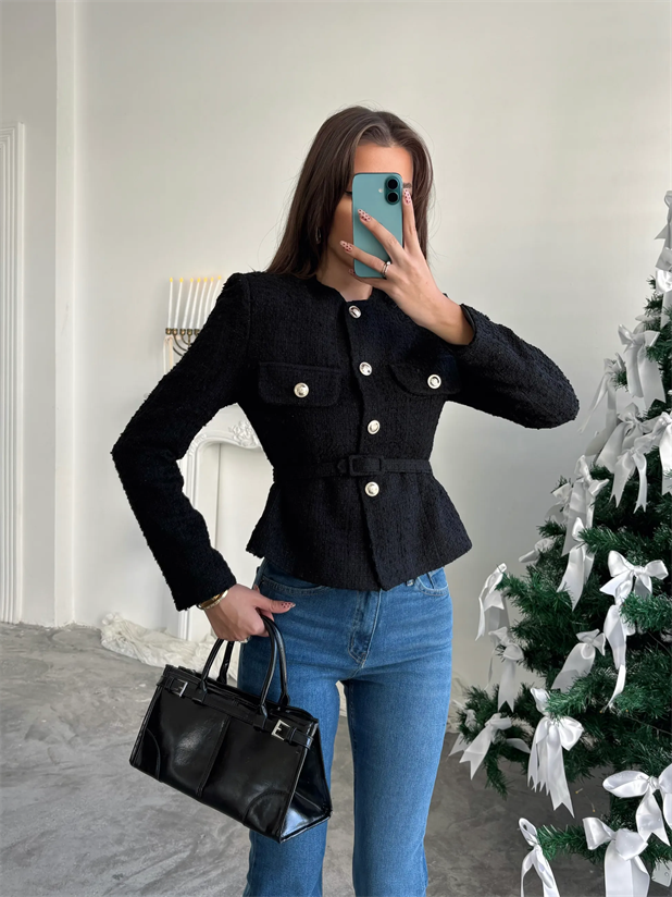 Kemer Detaylı Düğmeli Ceket - Siyah