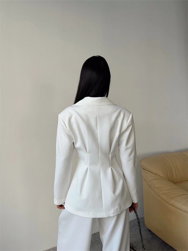 Pile Detay Oturtmalı Blazer Ceket  - Beyaz