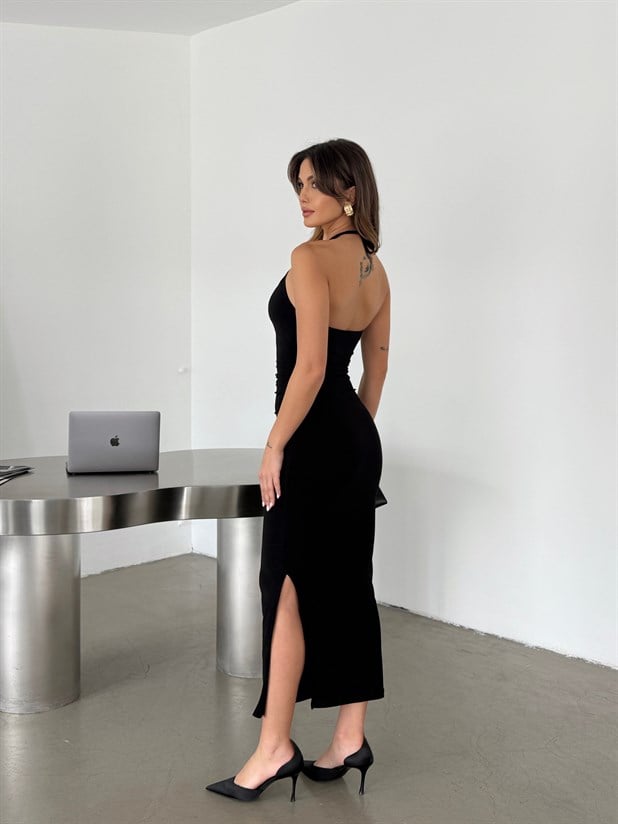 Boynu Aksesuar Detaylı Maxi Elbise - Siyah