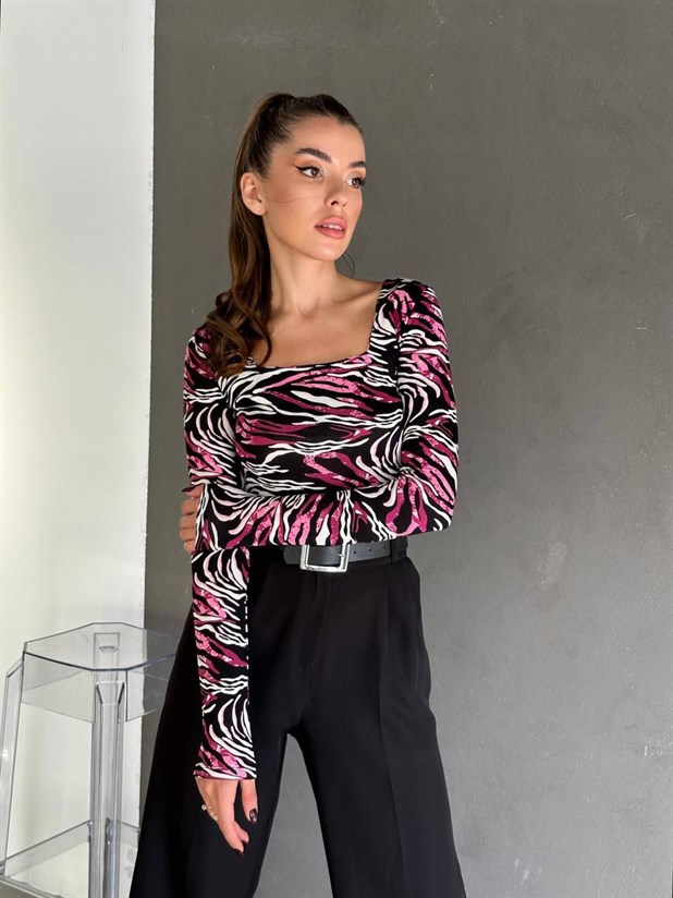 Kare Yaka Desenli Bluz Pembe Ebruli - Pembe