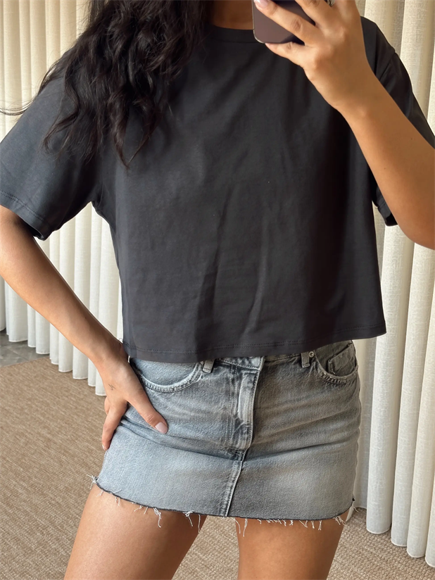 Düz Kısa Kol Crop Basic - Füme
