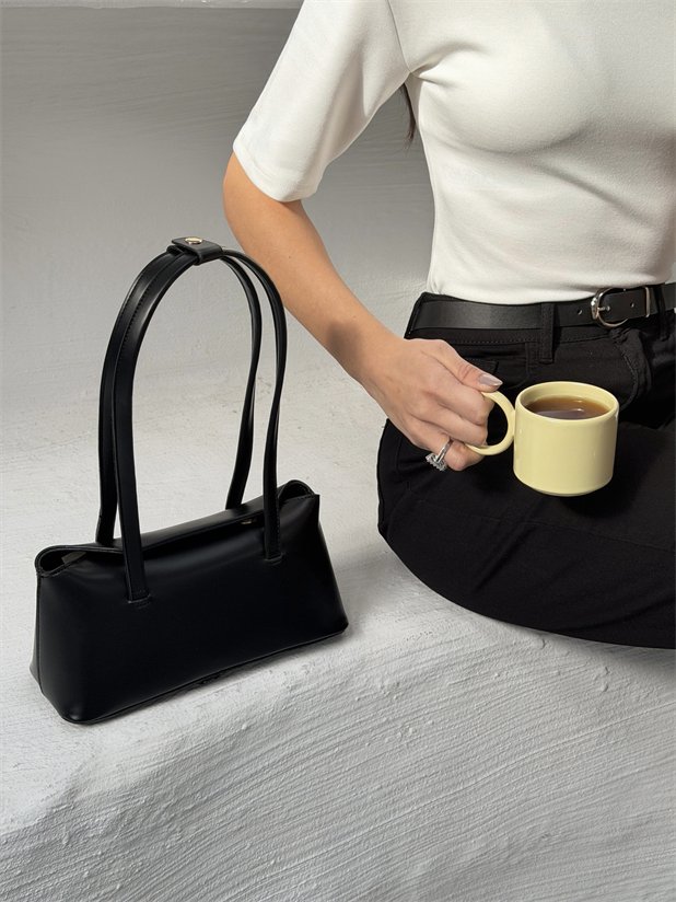 Baget Omuz Çantası - Siyah