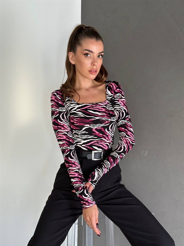 Kare Yaka Desenli Bluz Pembe Ebruli - Pembe