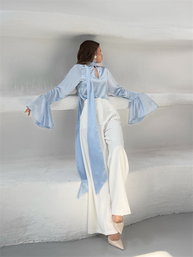 Fular Detay İspanyol Kol Saten Bluz - Bebe Mavi