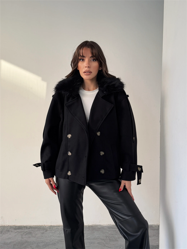 Apolet Detay Kürklü Kaşe Mont  - Siyah