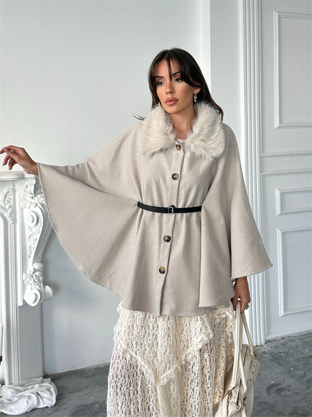 Yakası Kürklü Panço - Ekru