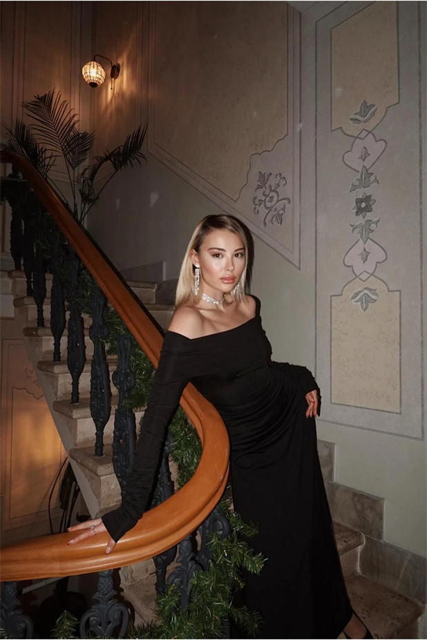 Madonna Yaka Uzun Elbise Siyah - Siyah