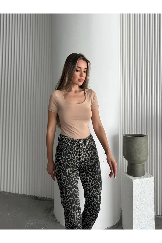 Desenli Kare Yaka Kısa Kol Bluz Taş - Taş