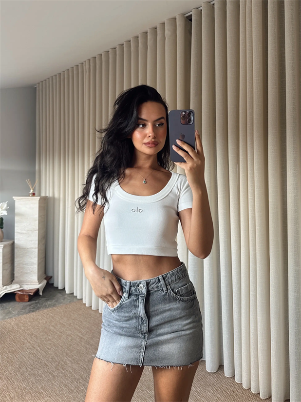 Geniş Yaka Baskılı Crop - Ekru