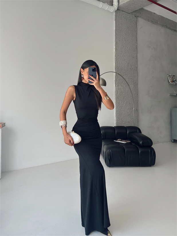 Kolsuz Drapeli Maxi Elbise - Siyah