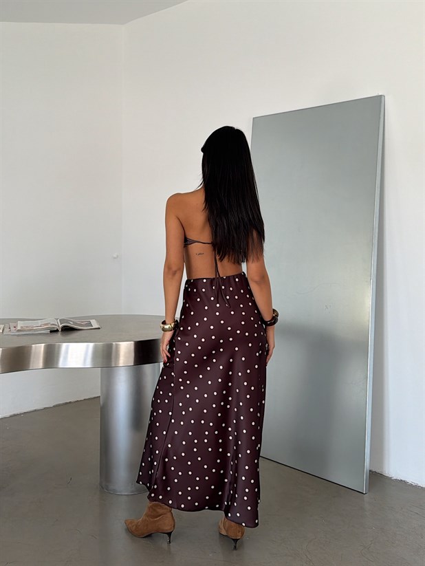 Uzun Puantiye Desenli Saten Etek - Kahve