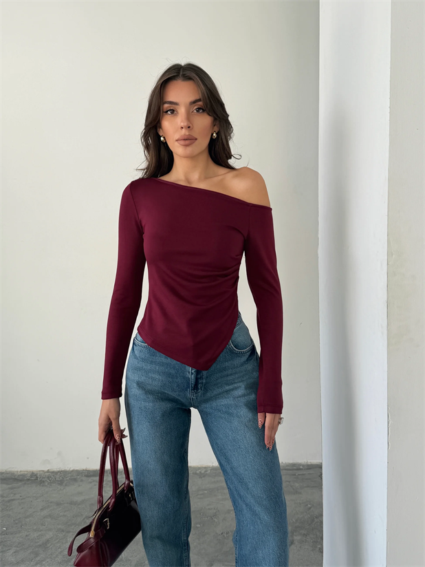 Kayık Yaka Asimetrik Bluz - Bordo