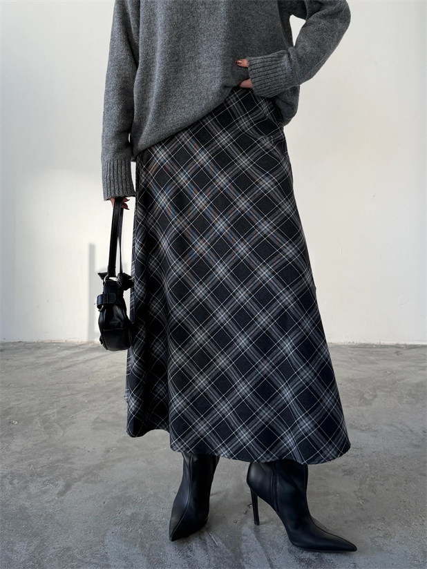 Kloş Ekoseli Etek - Siyah