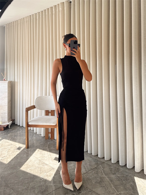 Yan Yırtmaç Sıfır Kol Elbise - Siyah