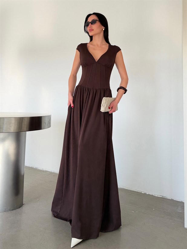 V Yaka Korse Detaylı Elbise - Kahve