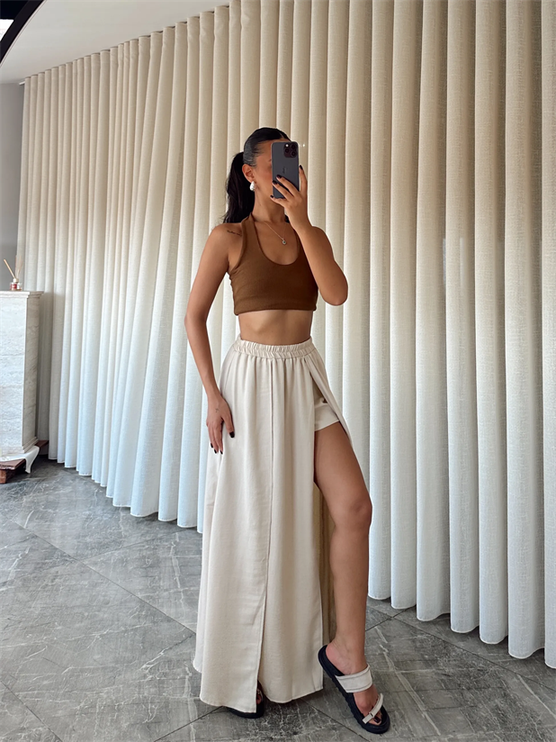 İçi Şortlu Derin Yırtmaç Maxi Etek - Bej