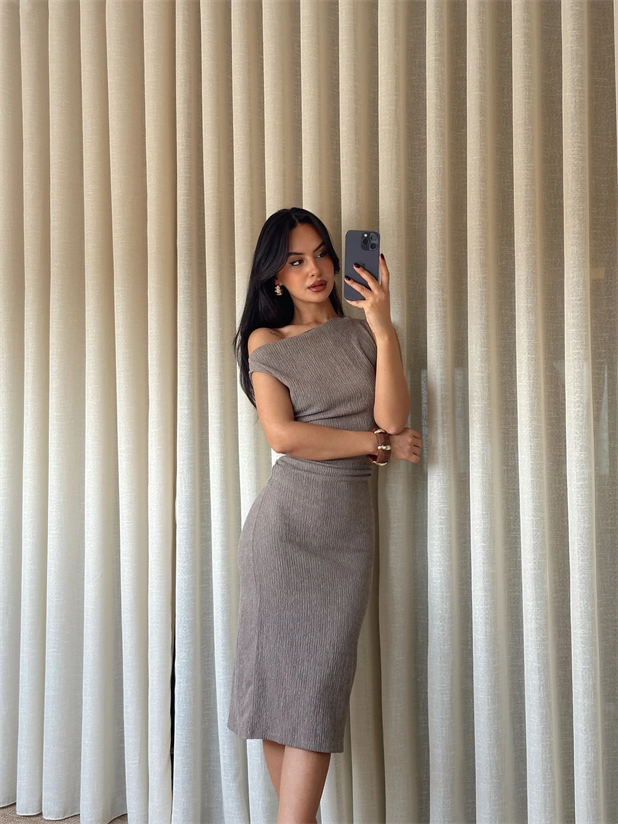 Yanları Drapeli Sıfır Kol Elbise - Vizon