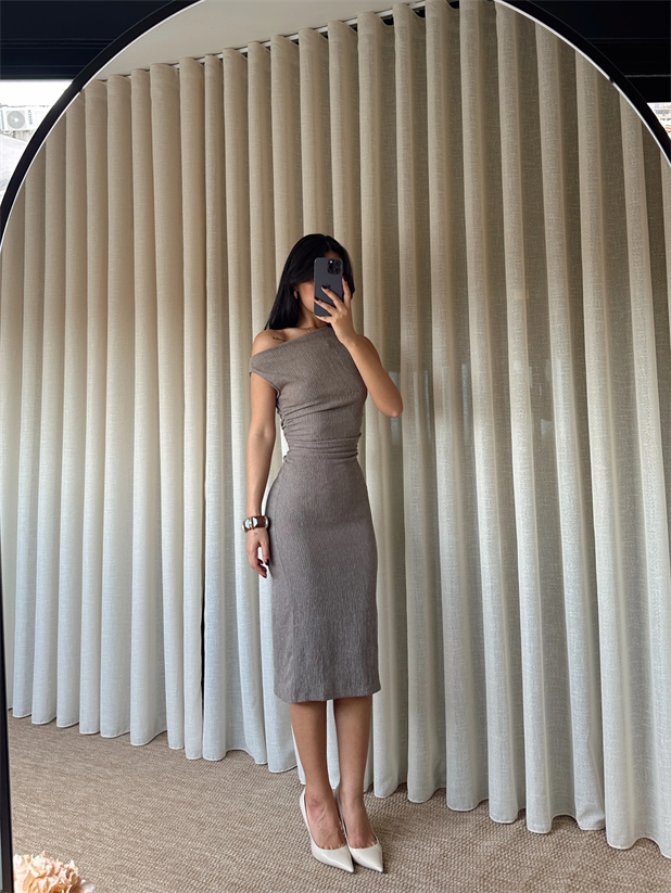 Yanları Drapeli Sıfır Kol Elbise - Vizon