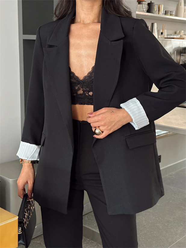 Astar Detaylı Kulplu Ceket  - Siyah