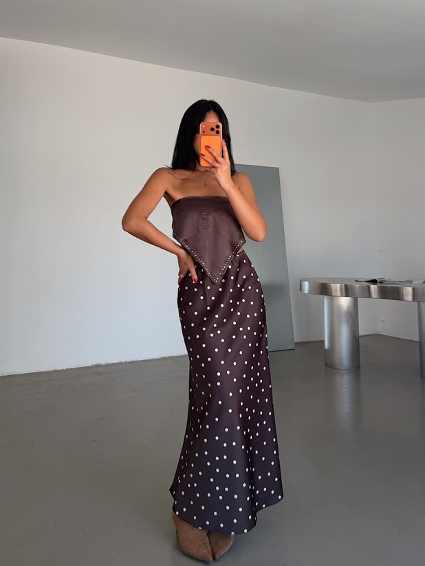 Uzun Puantiye Desenli Saten Etek - Kahve