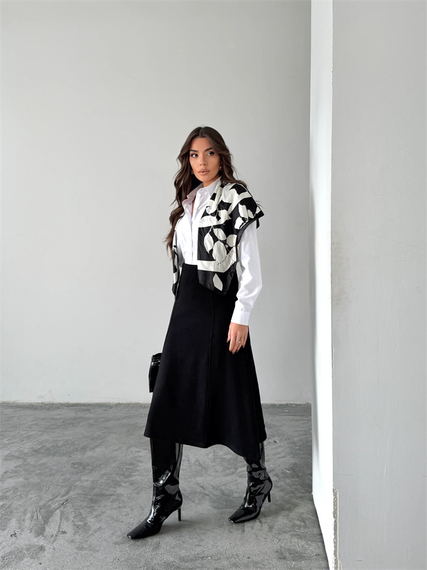 Yanları Çımalı Midi Etek - Siyah