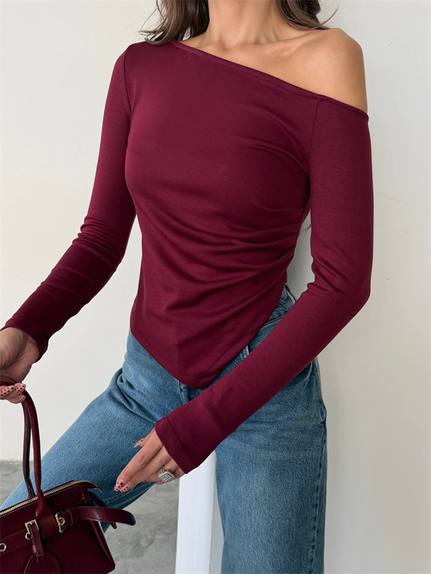 Kayık Yaka Asimetrik Bluz - Bordo