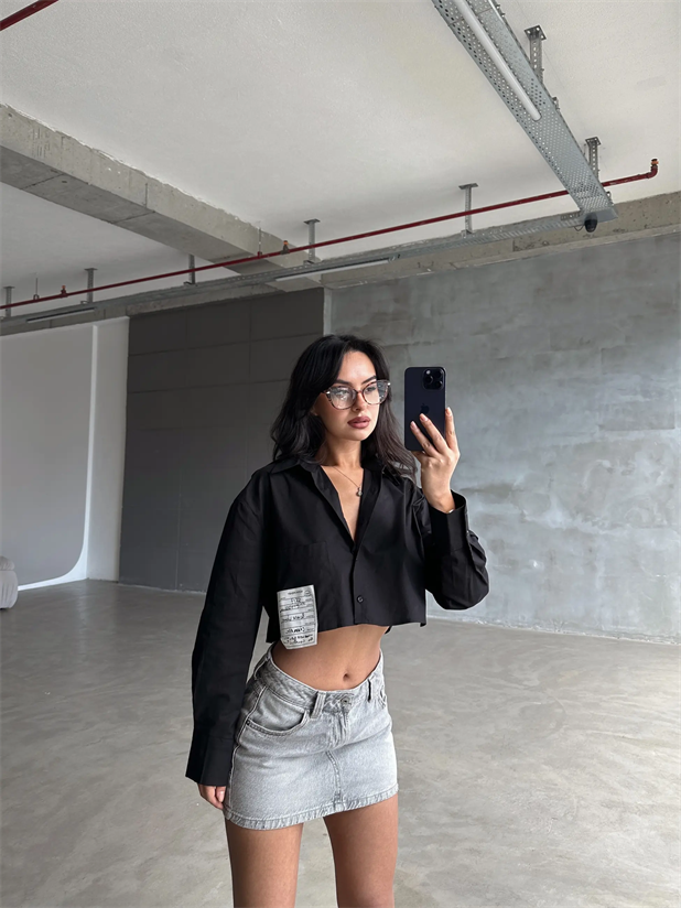 Daisy Cep Üstü Arma Detay Crop Gömlek Siyah - Siyah